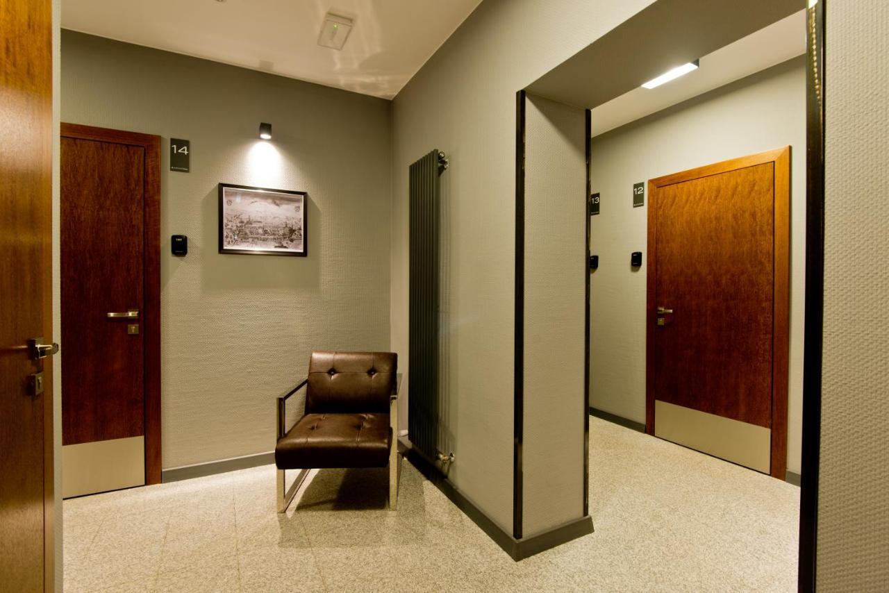 Apartsuites I Sorau ซารี ภายนอก รูปภาพ A typical corridor