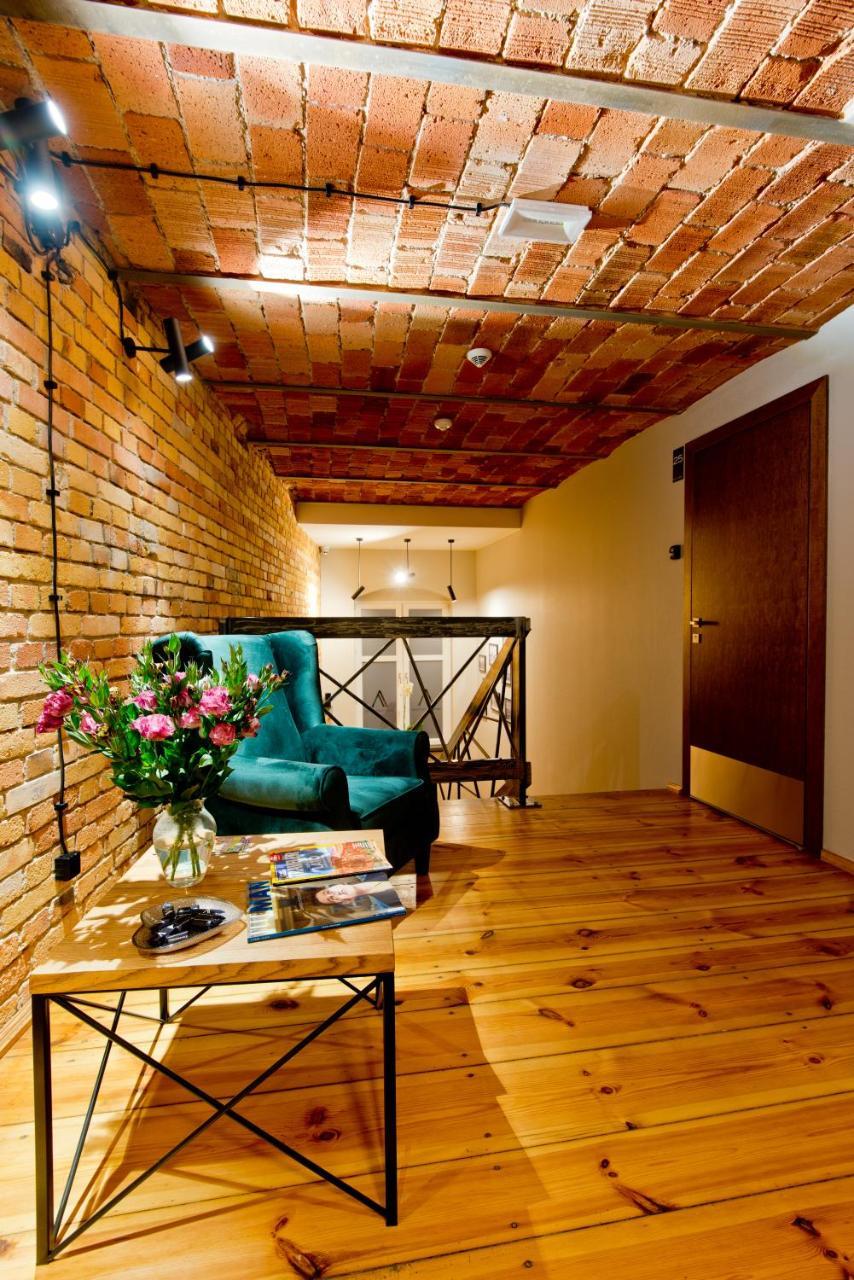 Apartsuites I Sorau ซารี ภายนอก รูปภาพ Interior of the house