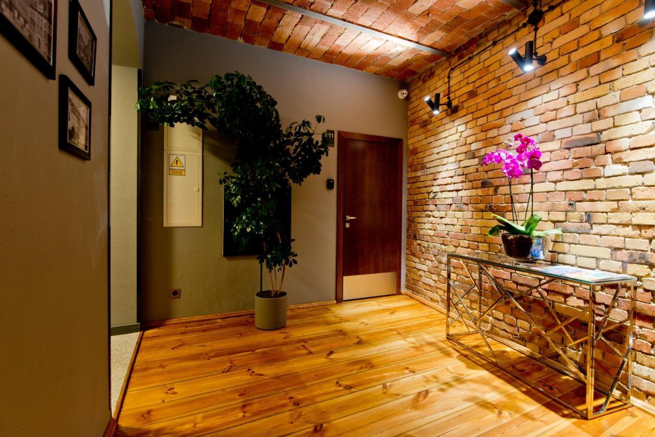 Apartsuites I Sorau ซารี ภายนอก รูปภาพ Interior of the building